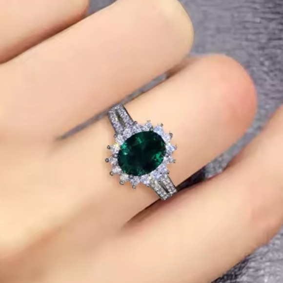 Engagement Oval Cut Emerald CZ Ring in Sterling Silver - Picture 3 of 13